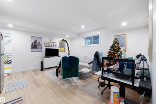 3904 Ginsburg Crescent, Edmonton, AB - Indoor