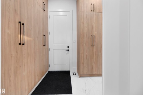 3904 Ginsburg Crescent, Edmonton, AB - Indoor Photo Showing Other Room