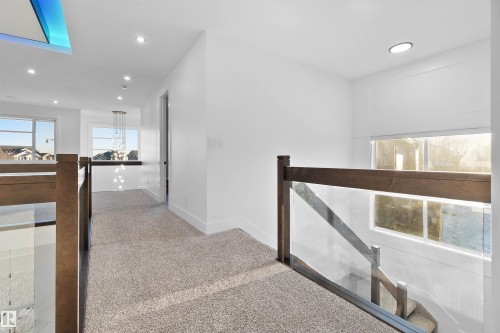 3904 Ginsburg Crescent, Edmonton, AB - Indoor Photo Showing Other Room