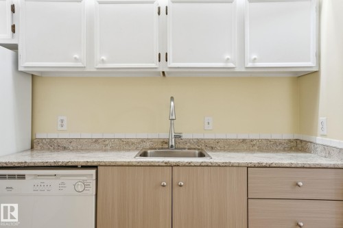 66 2204 118 Street, Edmonton, AB - Indoor