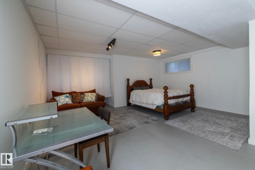 1615 Rutherford Road, Edmonton, AB - Indoor Photo Showing Other Room