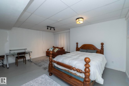 1615 Rutherford Road, Edmonton, AB - Indoor Photo Showing Bedroom