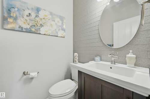 2311 Bailey Court, Edmonton, AB - Indoor Photo Showing Bathroom