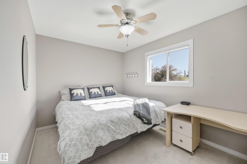 2311 Bailey Court, Edmonton, AB - Indoor Photo Showing Bedroom