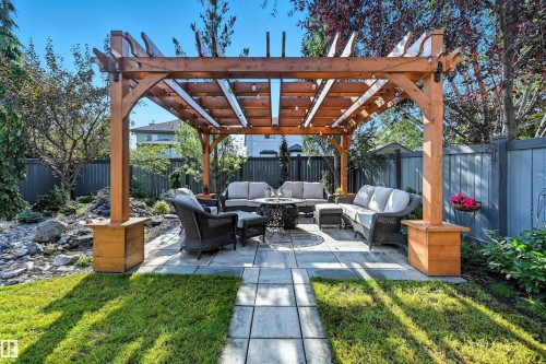 2311 Bailey Court, Edmonton, AB - Outdoor