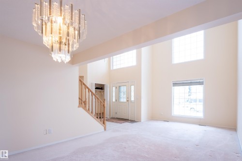 716 Revell Crescent, Edmonton, AB - Indoor Photo Showing Other Room