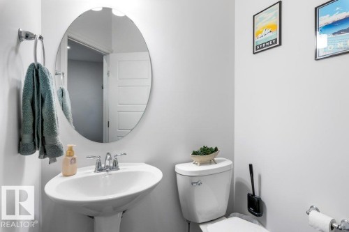 9639 224 Street, Edmonton, AB - Indoor Photo Showing Bathroom