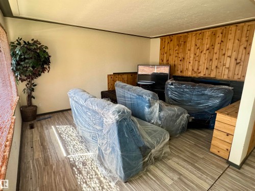 12312 82 Street, Edmonton, AB - Indoor