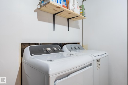 139 Willow Drive, Wetaskiwin, AB - Indoor Photo Showing Laundry Room