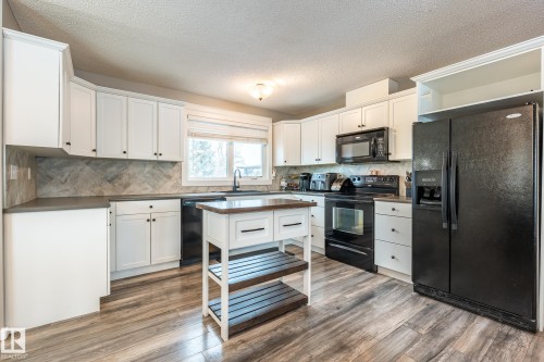 139 Willow Drive, Wetaskiwin, AB - Indoor Photo Showing Kitchen