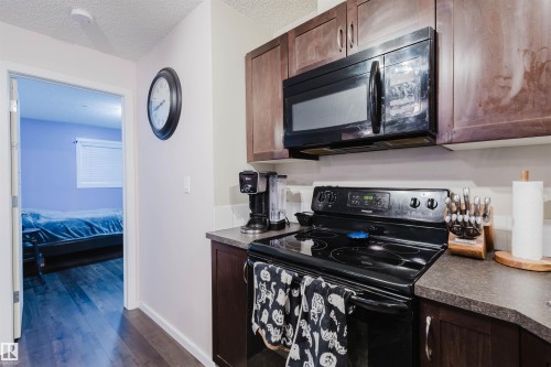 108 396 Silver Berry Road, Edmonton, AB - Indoor Photo Showing Kitchen