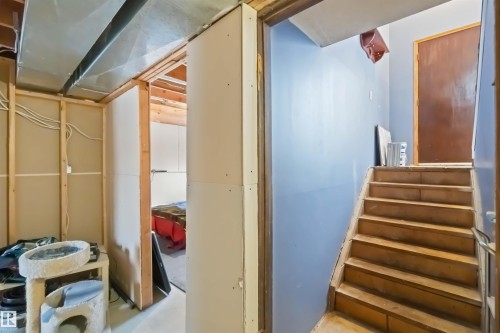 32 52432 Rge Road 20, Rural Parkland County, AB - Indoor Photo Showing Other Room