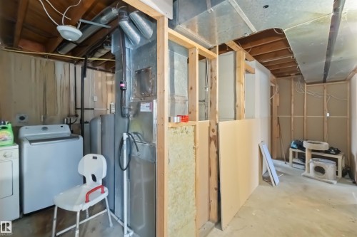 32 52432 Rge Road 20, Rural Parkland County, AB - Indoor Photo Showing Other Room