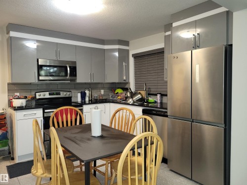 9131 83 Avenue, Edmonton, AB - Indoor Photo Showing Dining Room