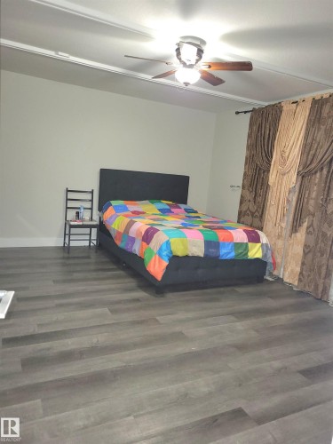 9131 83 Avenue, Edmonton, AB - Indoor Photo Showing Bedroom