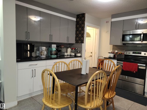 9131 83 Avenue, Edmonton, AB - Indoor