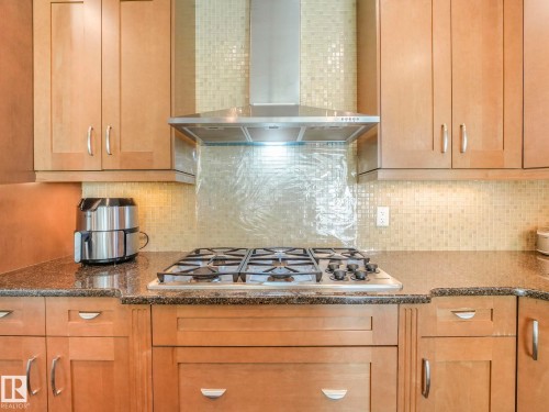 2408 Martell Crescent, Edmonton, AB - Indoor Photo Showing Kitchen With Upgraded Kitchen