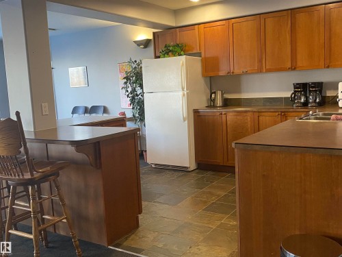 315 592 Hooke Road, Edmonton, AB - Indoor Photo Showing Kitchen With Double Sink