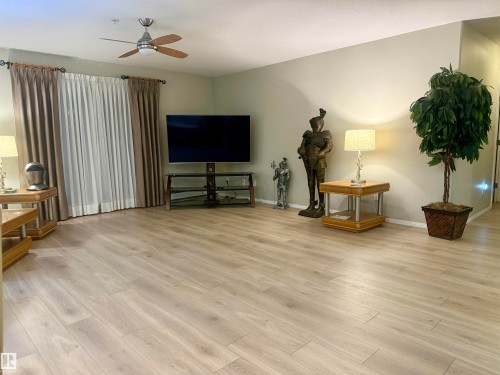 315 592 Hooke Road, Edmonton, AB - Indoor