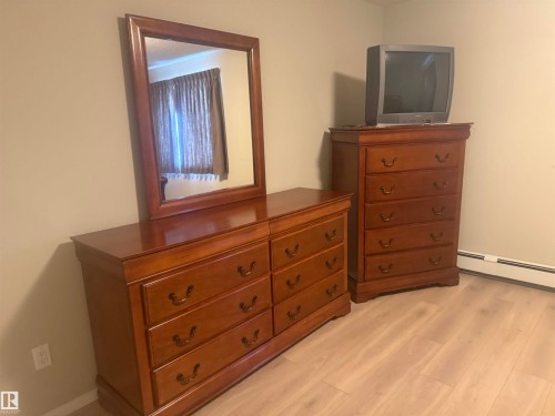 315 592 Hooke Road, Edmonton, AB - Indoor