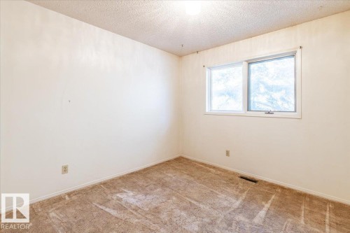 5204 55 Street, Thorsby, AB - Indoor Photo Showing Other Room