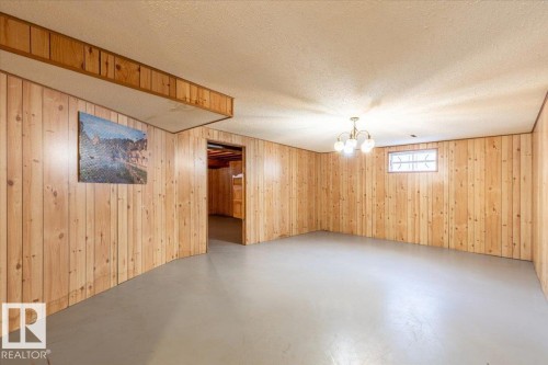 5204 55 Street, Thorsby, AB - Indoor