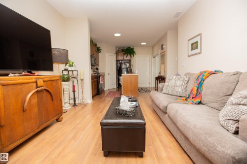 404 9820 165 Street, Edmonton, AB - Indoor Photo Showing Living Room
