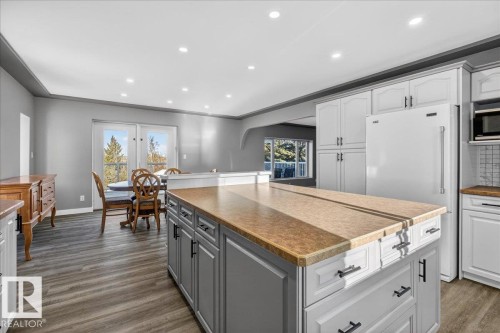 293 22106 S Cooking Lake Road, Rural Strathcona County, AB - Indoor Photo Showing Kitchen With Upgraded Kitchen