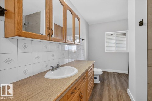 293 22106 S Cooking Lake Road, Rural Strathcona County, AB - Indoor Photo Showing Bathroom