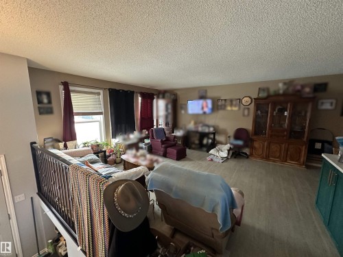 10256 109 Avenue, Westlock, AB - Indoor Photo Showing Living Room