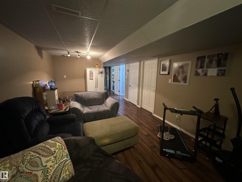 10256 109 Avenue, Westlock, AB - Indoor Photo Showing Living Room