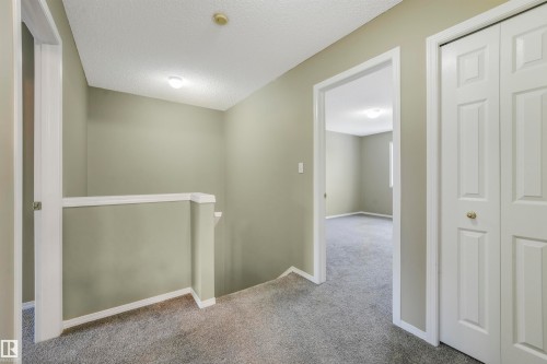 33 4020 21 Street, Edmonton, AB - Indoor Photo Showing Other Room