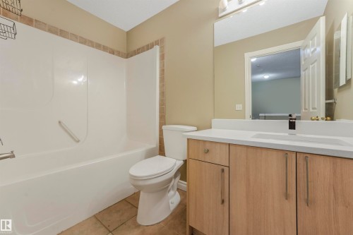 33 4020 21 Street, Edmonton, AB - Indoor Photo Showing Bathroom