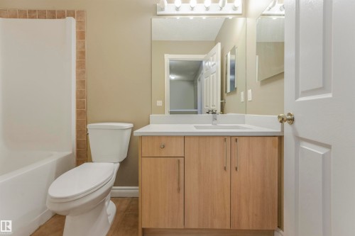 33 4020 21 Street, Edmonton, AB - Indoor Photo Showing Bathroom