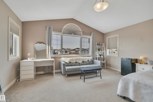 581 Foxboro Loop, Sherwood Park, AB - Indoor Photo Showing Bedroom