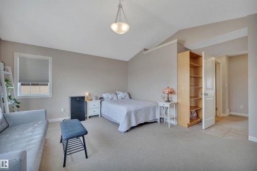 581 Foxboro Loop, Sherwood Park, AB - Indoor Photo Showing Bedroom