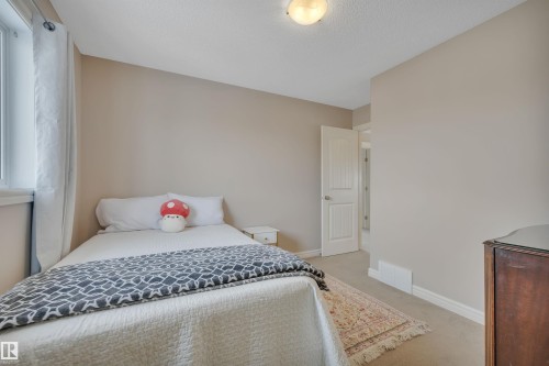 581 Foxboro Loop, Sherwood Park, AB - Indoor Photo Showing Bedroom