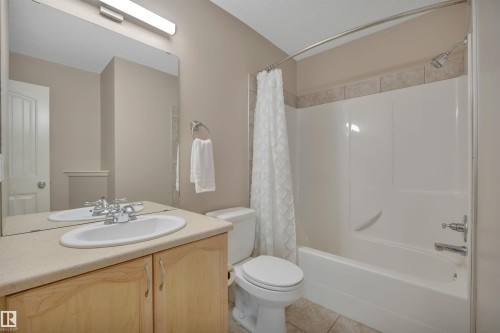 581 Foxboro Loop, Sherwood Park, AB - Indoor Photo Showing Bathroom