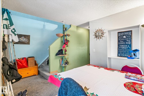 15035 133 Street, Edmonton, AB - Indoor Photo Showing Bedroom