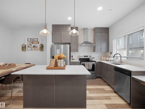 92 804 Welsh Drive, Edmonton, AB - Indoor Photo Showing Kitchen With Stainless Steel Kitchen With Upgraded Kitchen