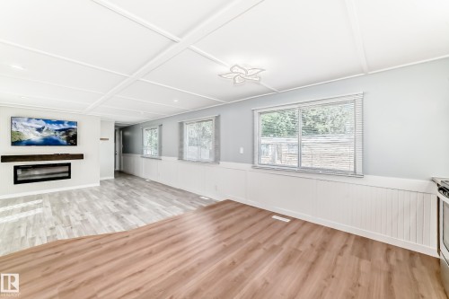 404 Evergreen Park, Edmonton, AB - Indoor Photo Showing Other Room