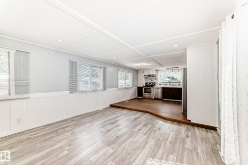 404 Evergreen Park, Edmonton, AB - Indoor Photo Showing Other Room