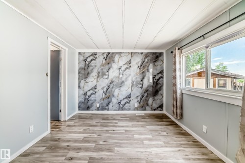 404 Evergreen Park, Edmonton, AB - Indoor Photo Showing Other Room