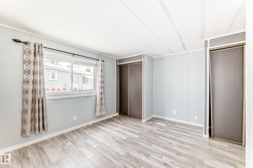 404 Evergreen Park, Edmonton, AB - Indoor Photo Showing Other Room