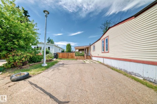 404 Evergreen Park, Edmonton, AB - Outdoor
