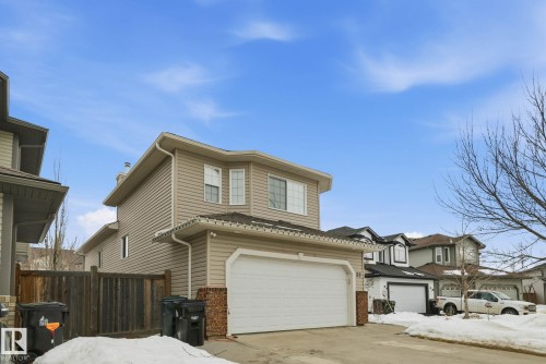 22 Lamplight Bay, Spruce Grove, AB - Outdoor