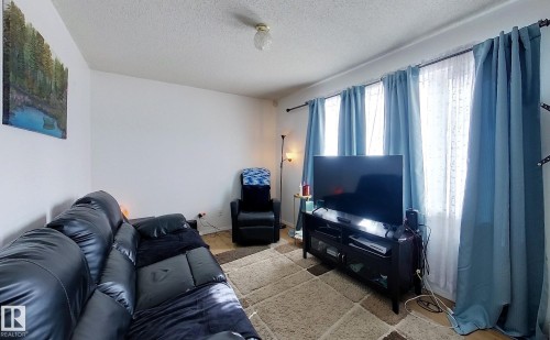 5137 6Th Avenue, Edson, AB - Indoor