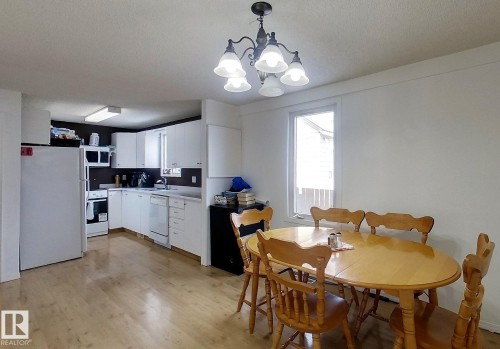 5137 6Th Avenue, Edson, AB - Indoor Photo Showing Dining Room