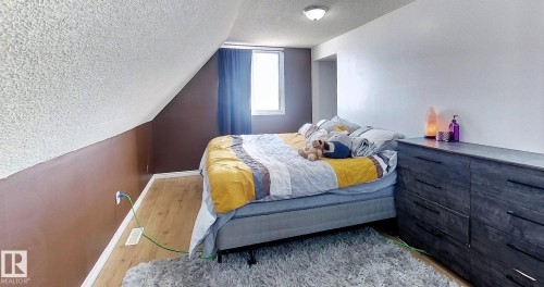 5137 6Th Avenue, Edson, AB - Indoor Photo Showing Bedroom