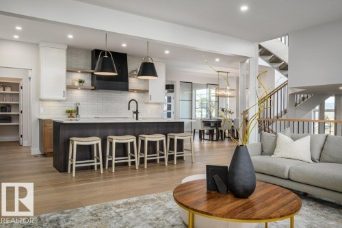 4640 Chegwin Wynd Sw, Edmonton, AB - Indoor Photo Showing Living Room